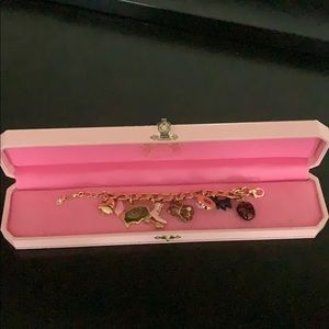 Beautiful Girls juicy charm bracelet